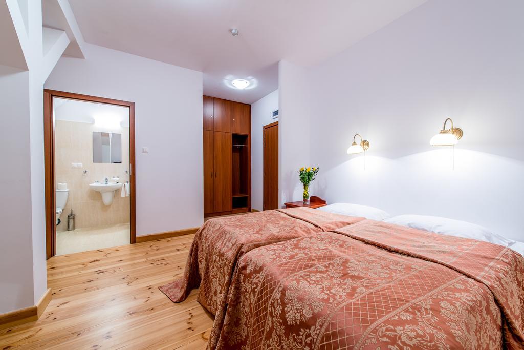 Zamek W Tykocinie Otel Oda fotoğraf