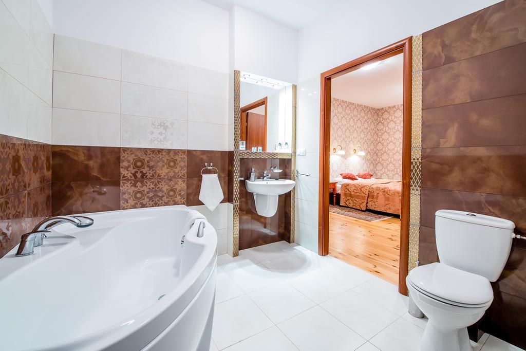 Zamek W Tykocinie Otel Oda fotoğraf